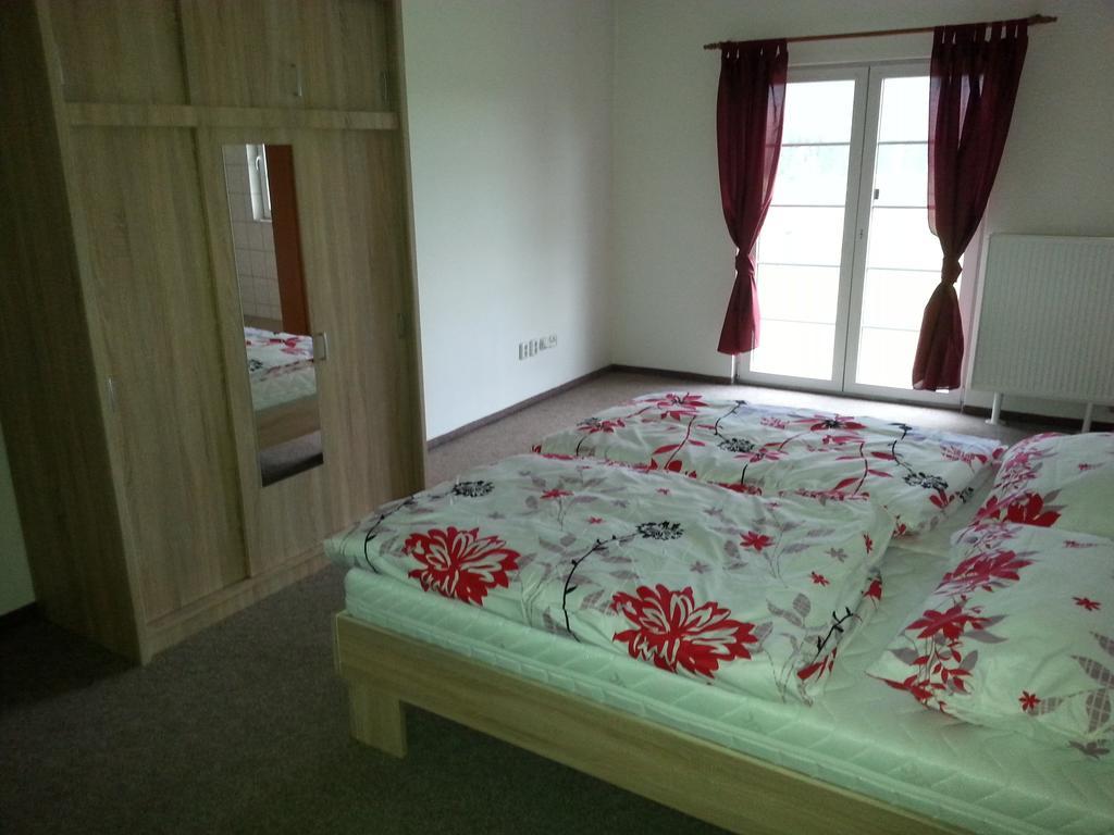 Guest House Stary Sedlonov تروتنوف الغرفة الصورة